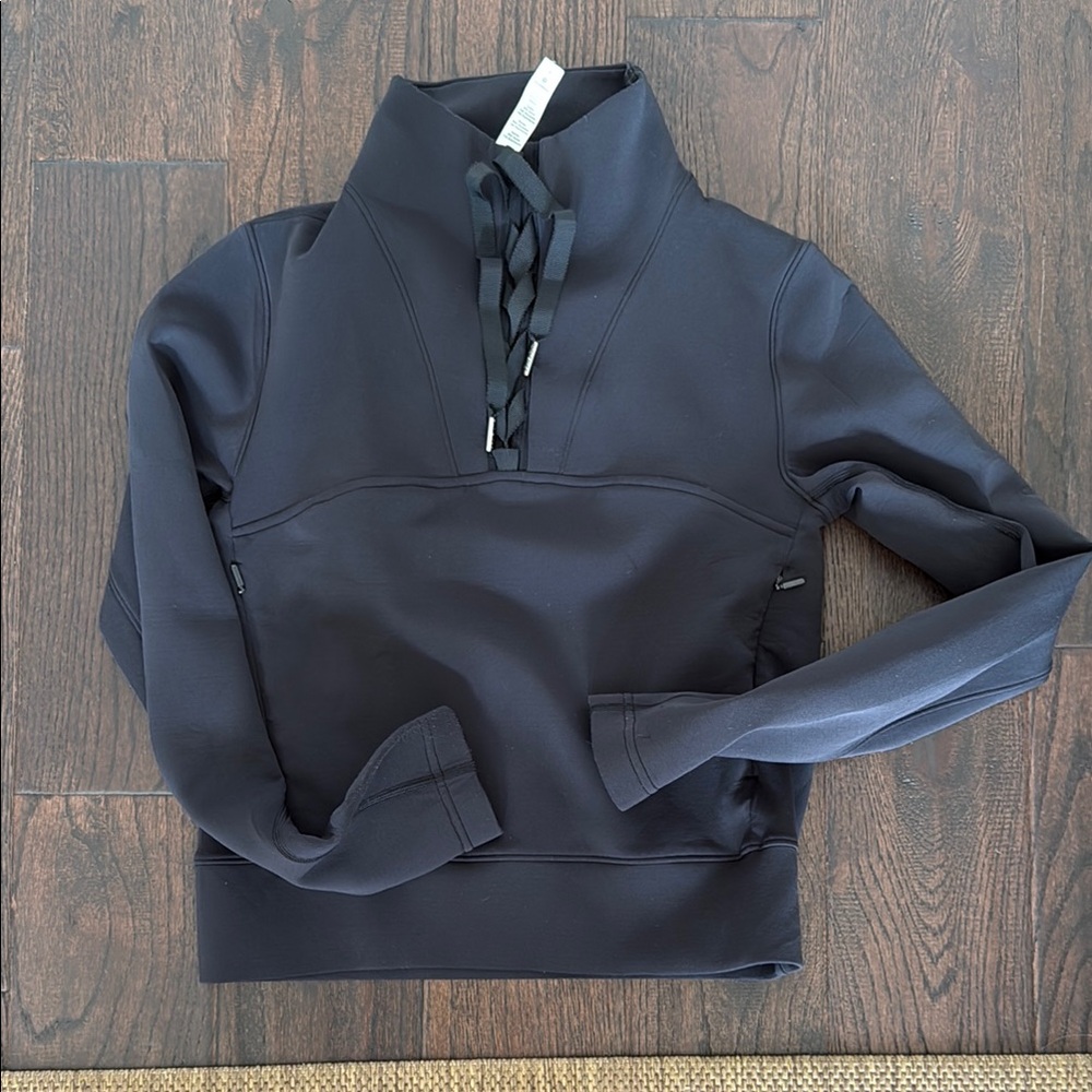 Black lululemon crop sweatshirt